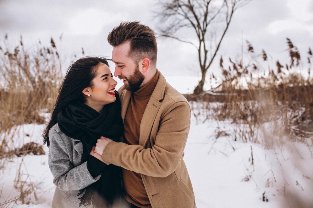 young-couple-winter-park